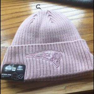 Unworn Patriots winter hat